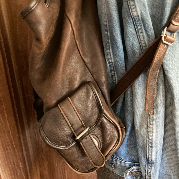 Vintage Brown Leather Backpack - Picture 7 of 13